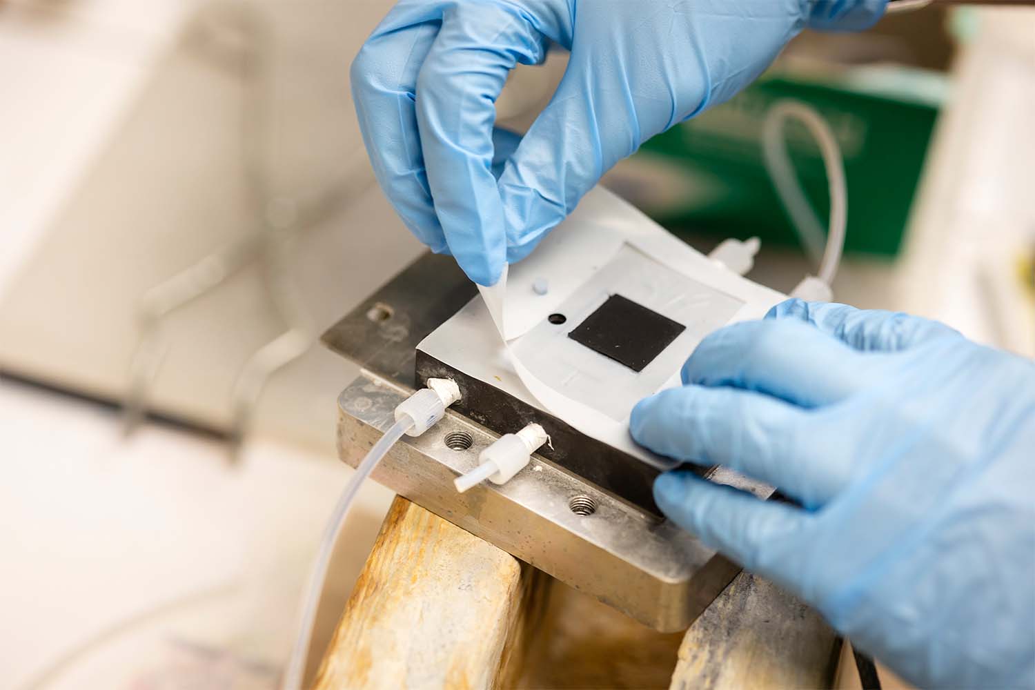 AluminAiry battery being created in a lab