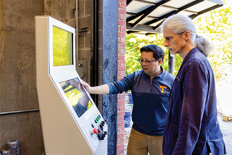 Zhou and Rose review 3D concrete printing console