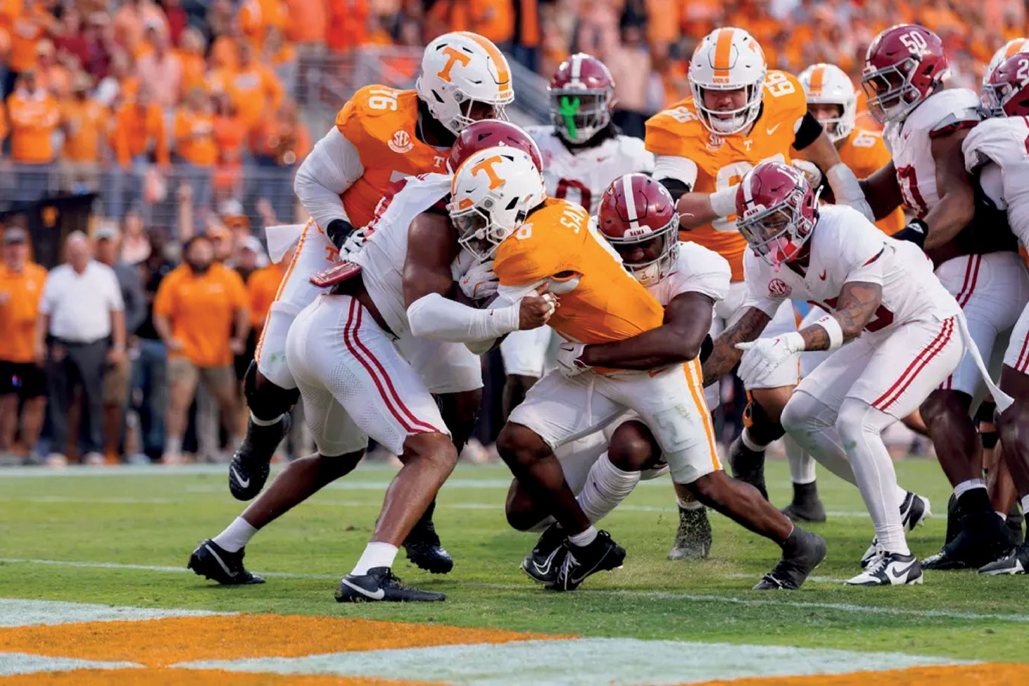 Running back Dylan Sampson #6 of the Tennessee Volunteers during the game between the Alabama Crimson Tide and the Tennessee Volunteers