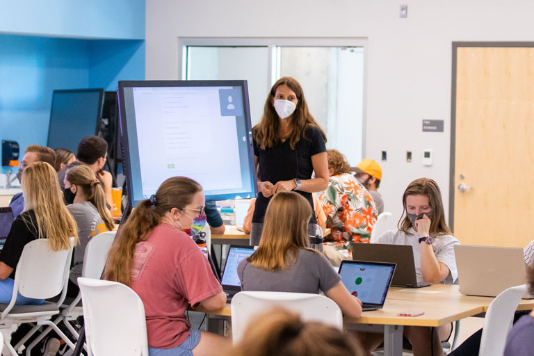 Amy Biegalski leads lecture in ZEC classroom