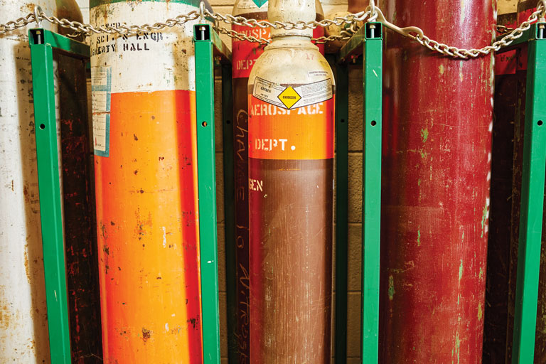 High pressure tanks